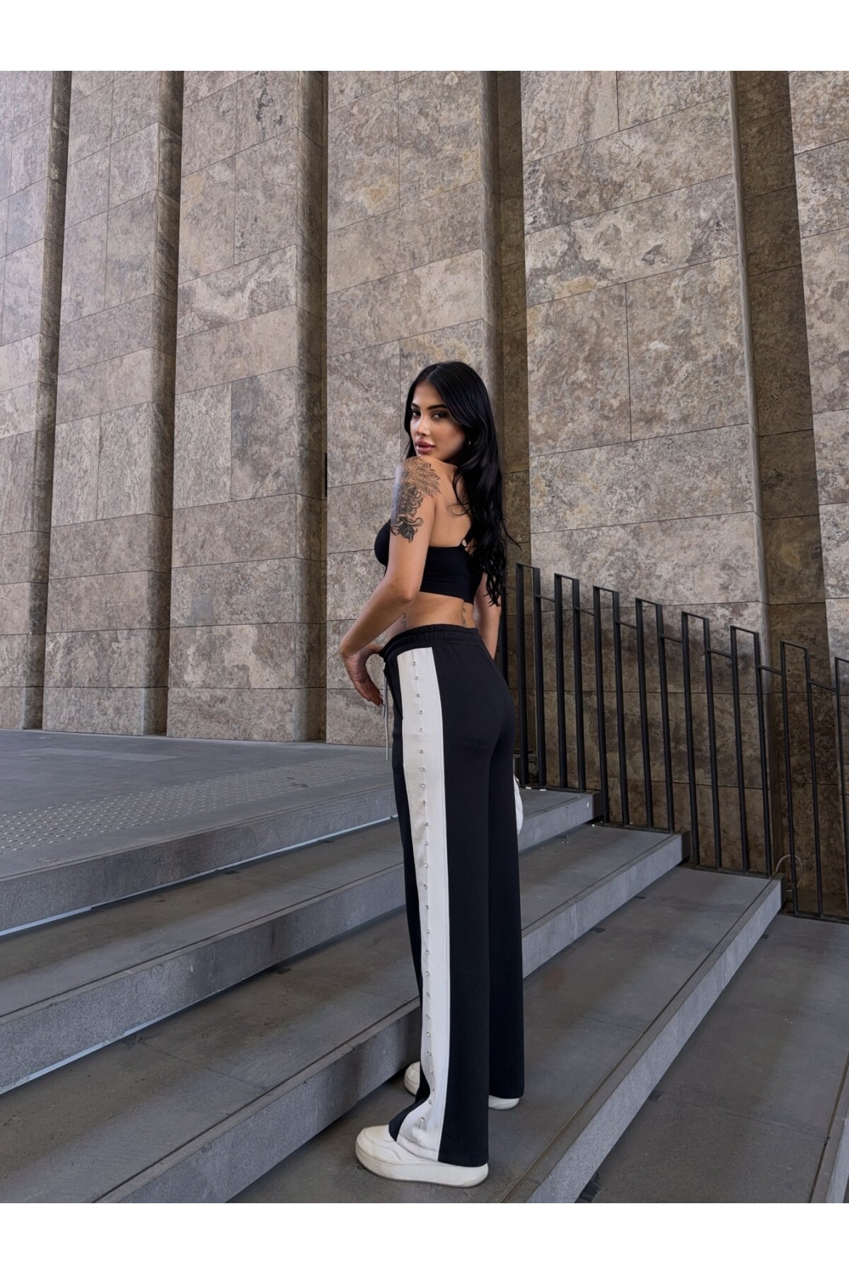 Yanları Taşlı Şerit Detay Modal Kumaş Siyah Eşofman Altı