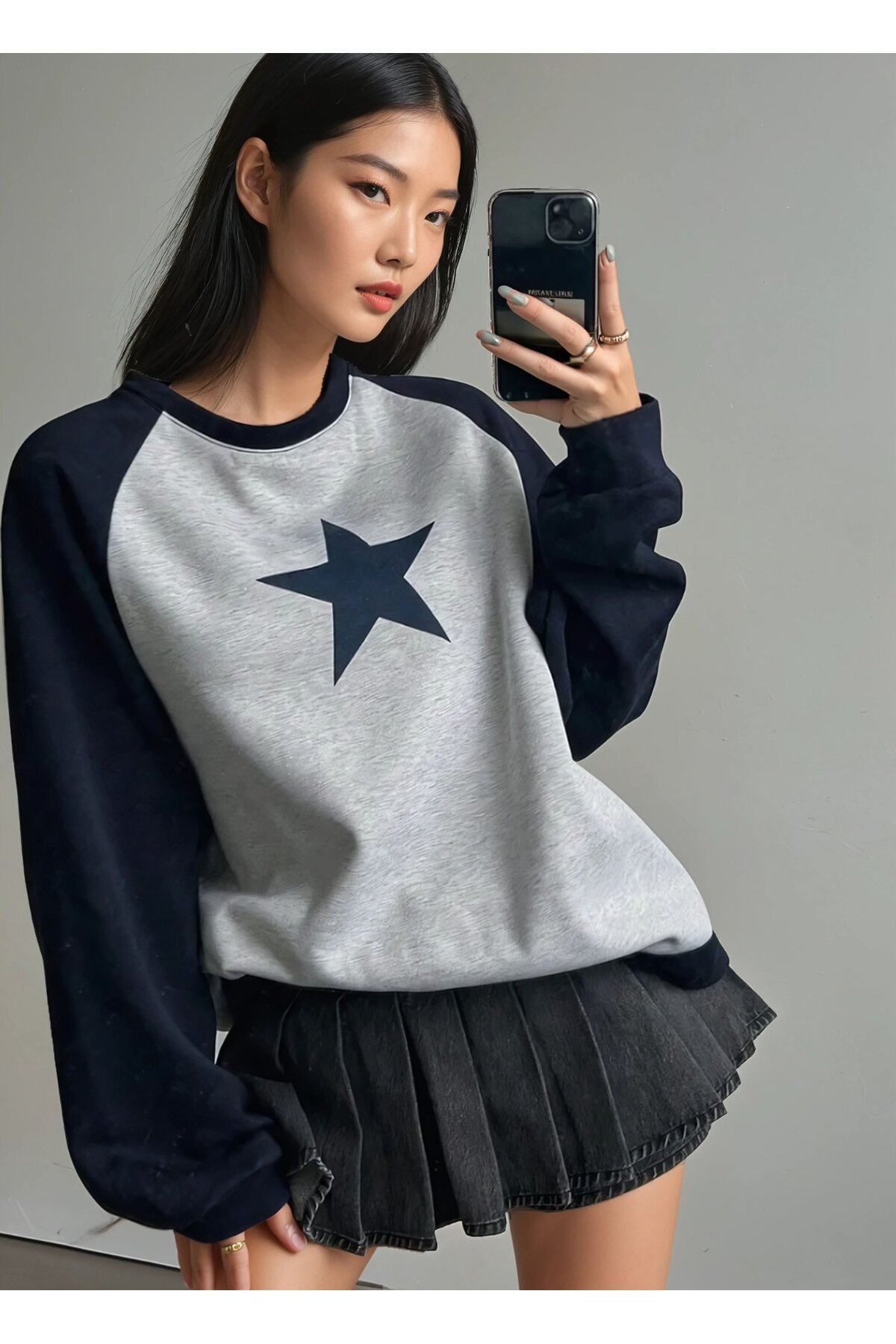 Yıldız Desenli Bloklu Oversize Sweatshirt