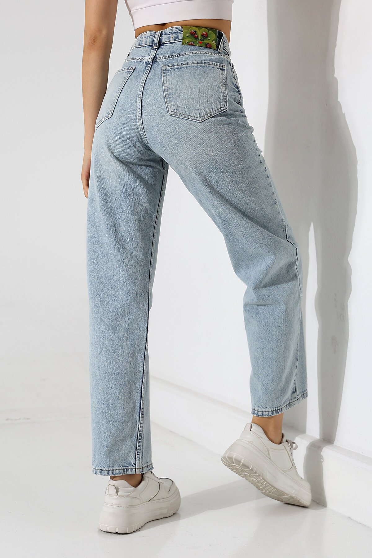 Yüksek Bel Düz Kesim Açık Mavi Jean