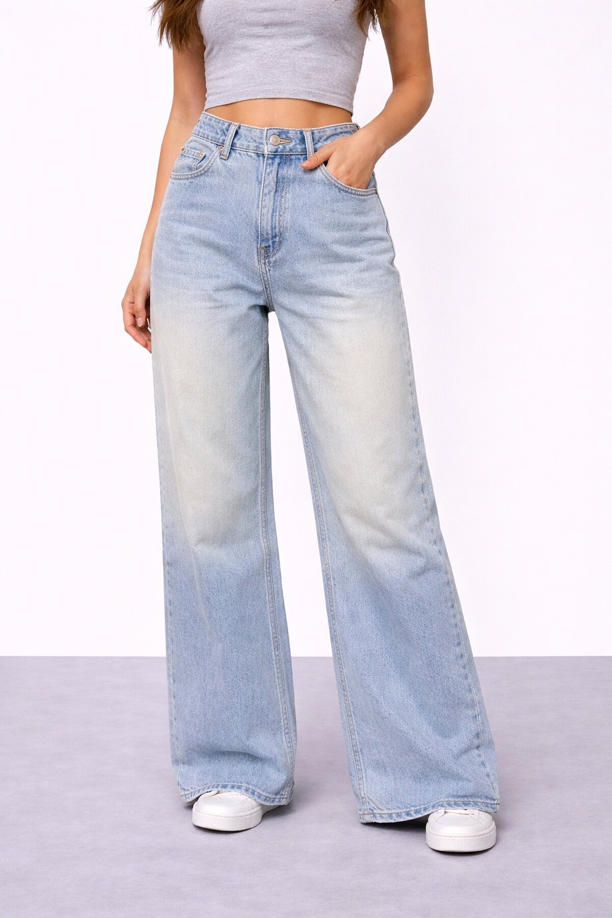 Açık Mavi Geniş Paça Jean