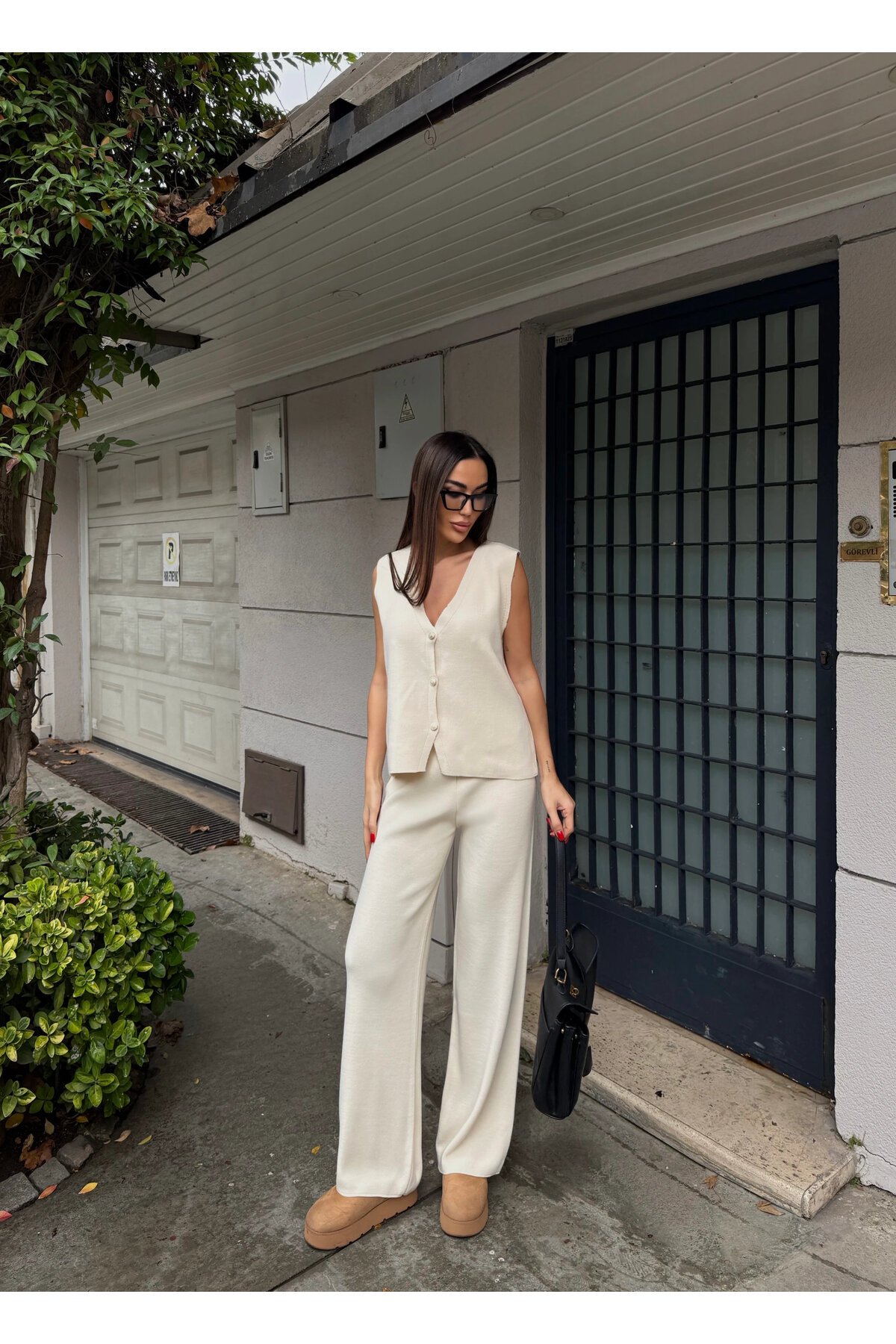 Çelik Yelek ve Palazzo Pantolon İkili Takım