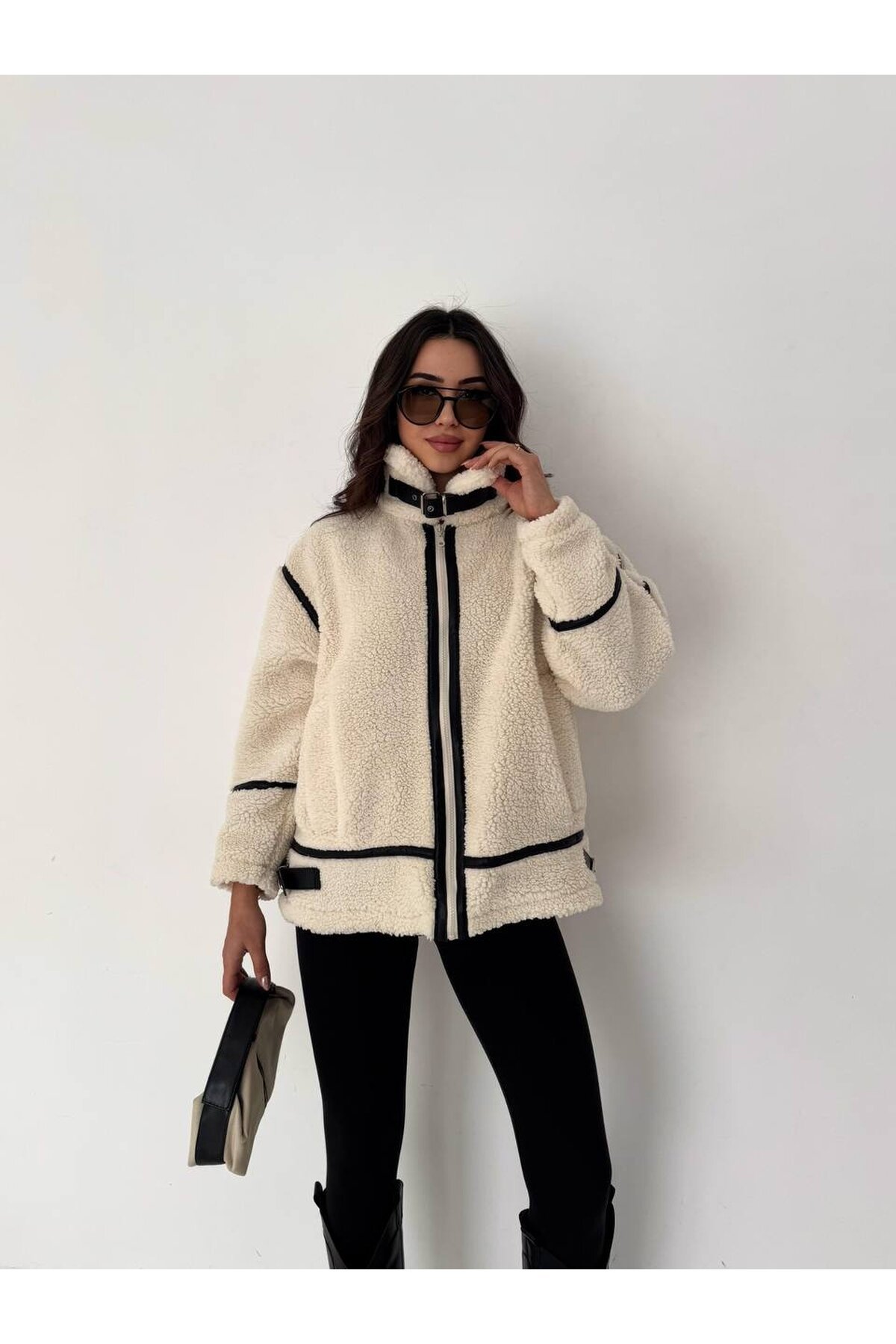 Deri Biyeli Fermuarlı Peluş Mont