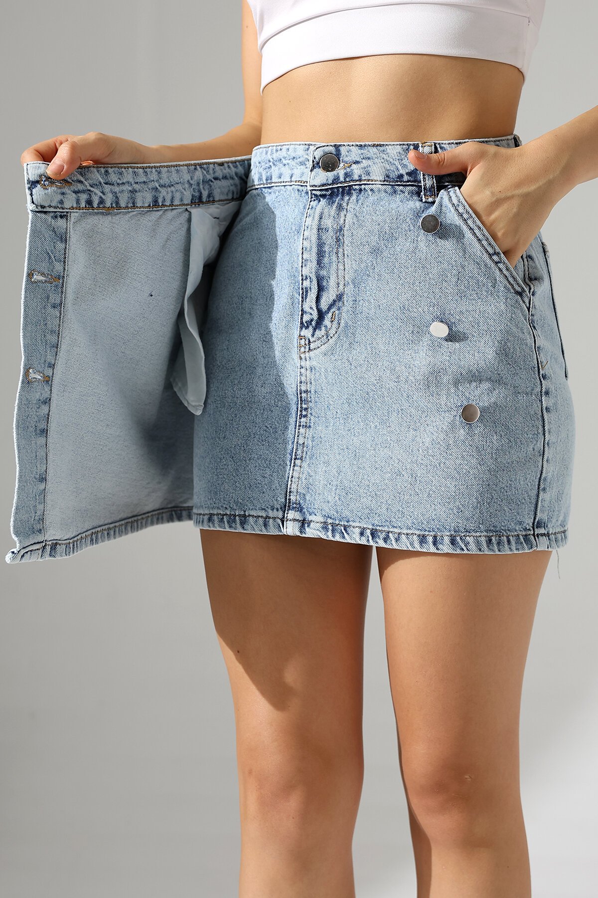 Düğme Detaylı Jean Mini Etek – Mavi