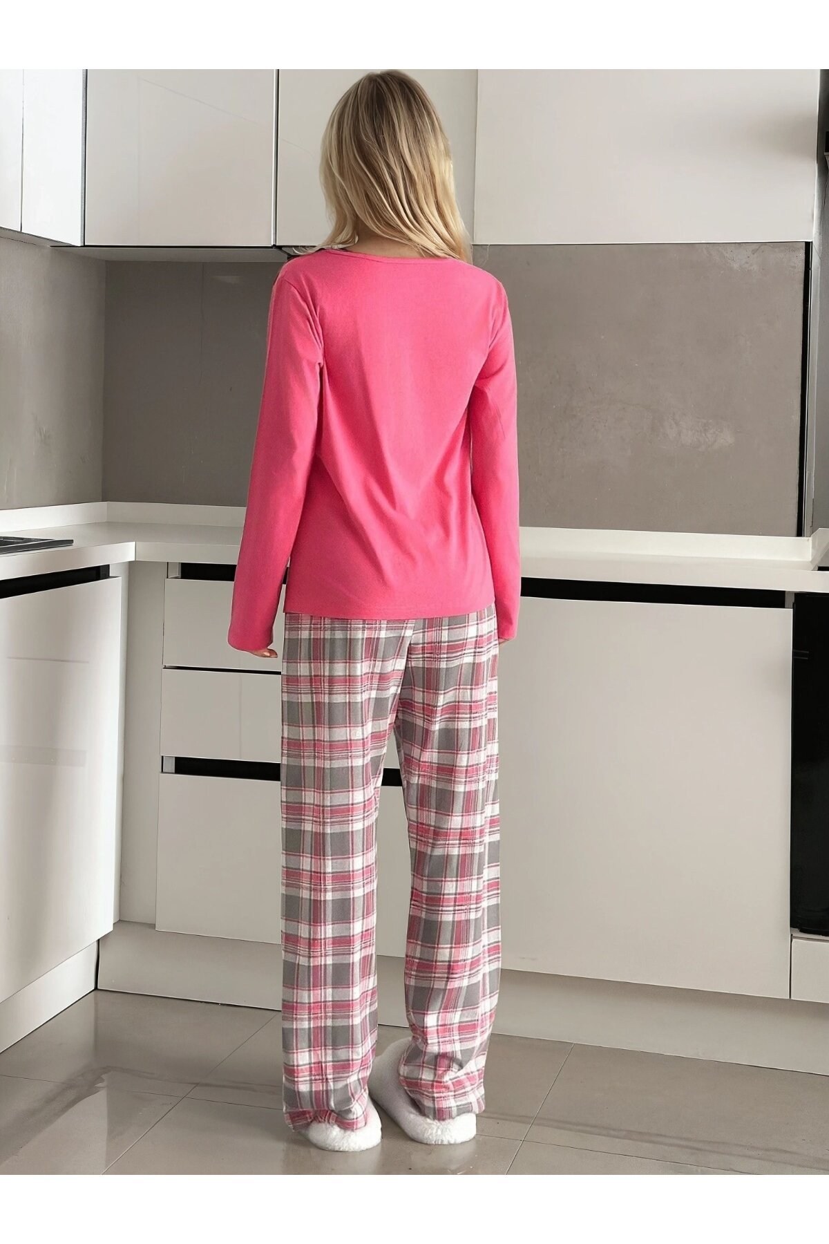 Ekose Desenli Alt Pembe Üst Uzun Kollu Pijama Takımı