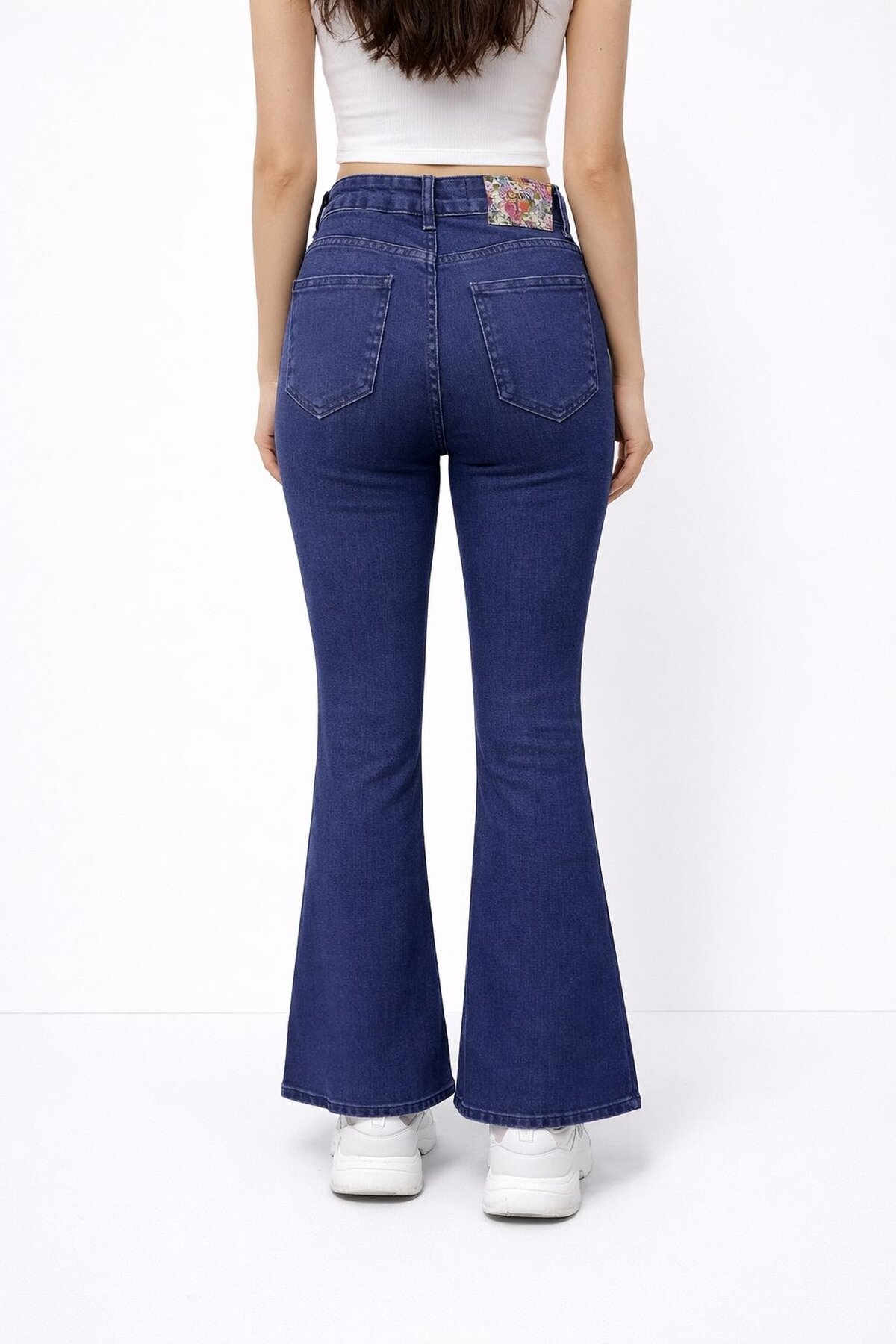 Esnek Taşlanmış Lacivert İspanyol Paça Jean