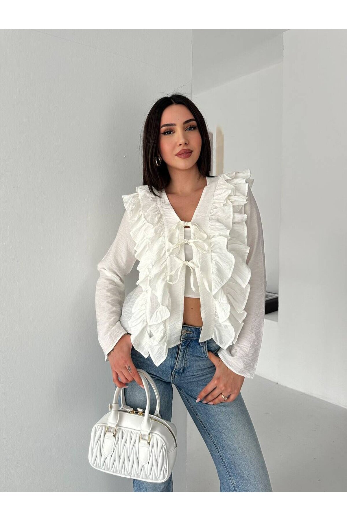 Fırfırlı Bağcıklı Bluz Ekru