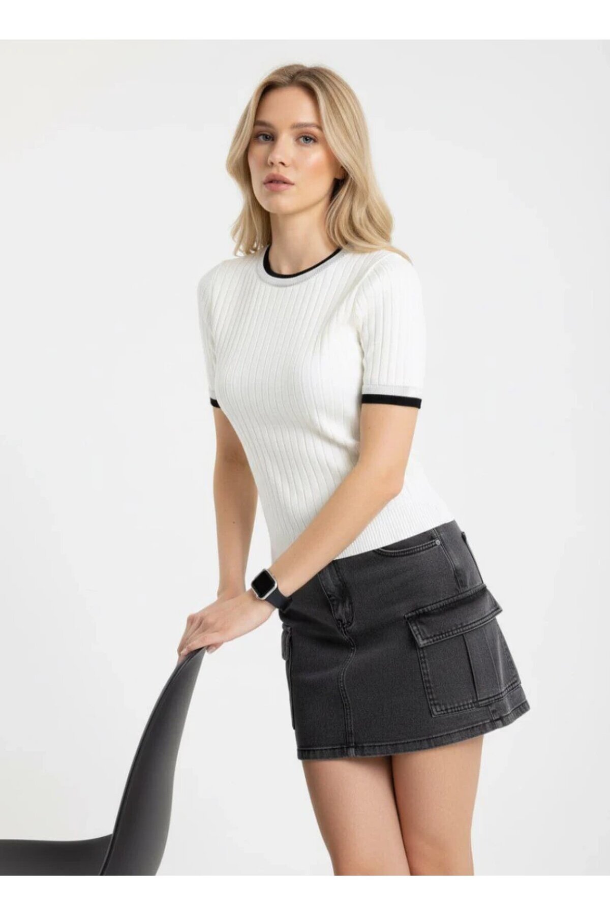 Fitilli Kısa Kollu Biyeli Triko Bluz Beyaz