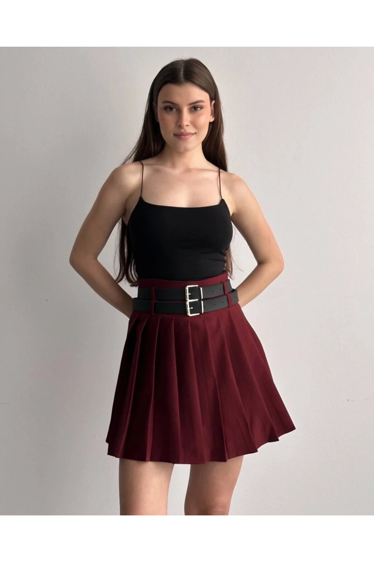Kadın Çift Kemerli Şortlu Pileli Etek Bordo