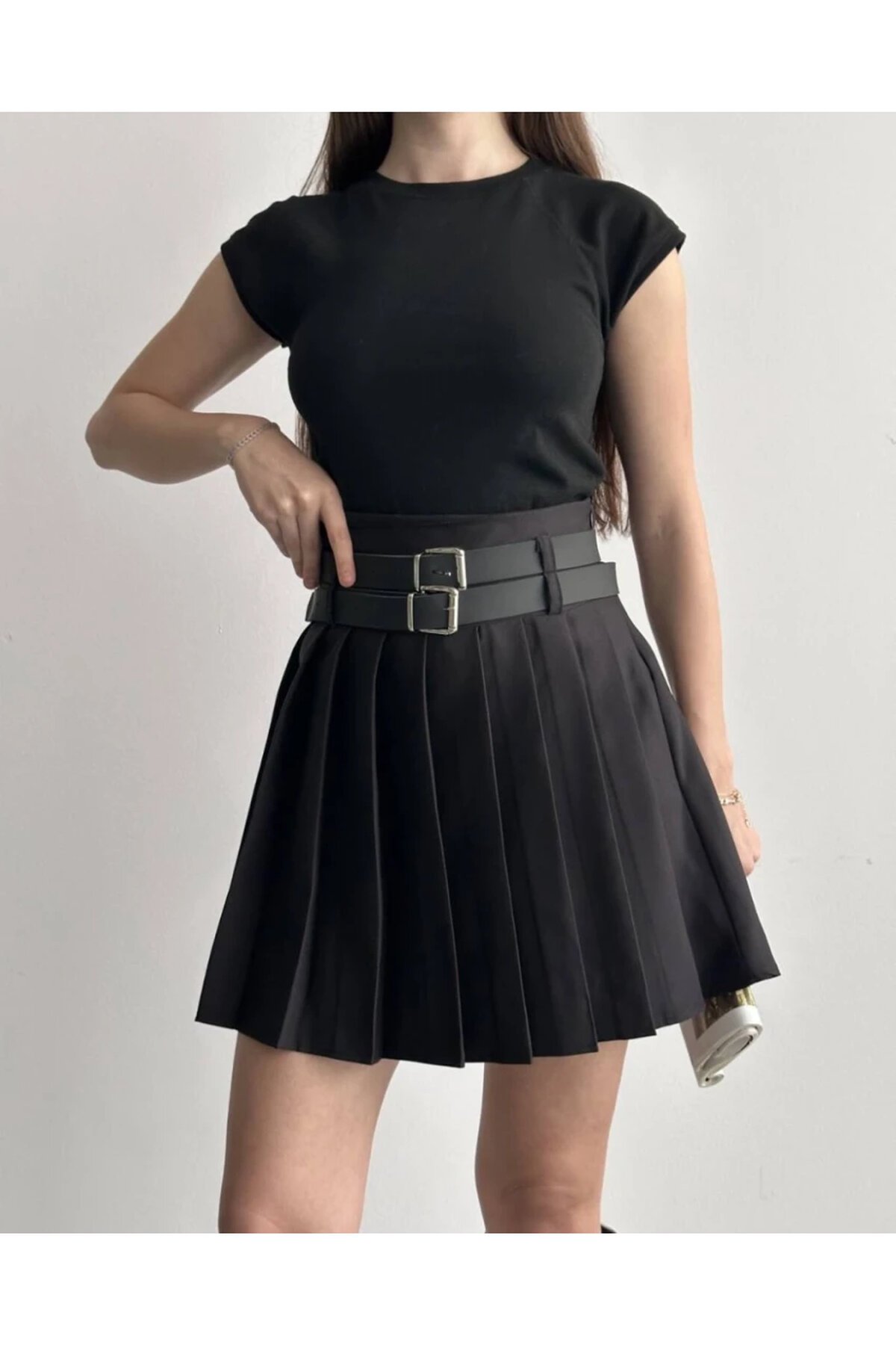 Kadın Çift Kemerli Şortlu Pileli Etek Siyah