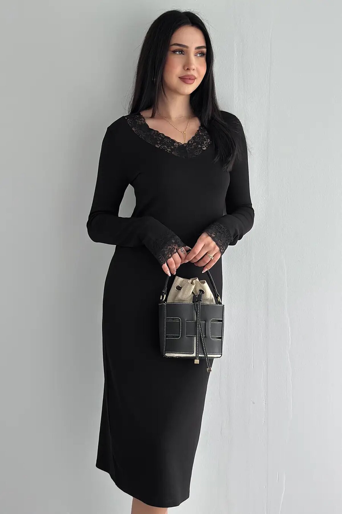 Kadın Dantel Detaylı V Yaka Elbise – Uzun Kollu Şık Günlük Elbise