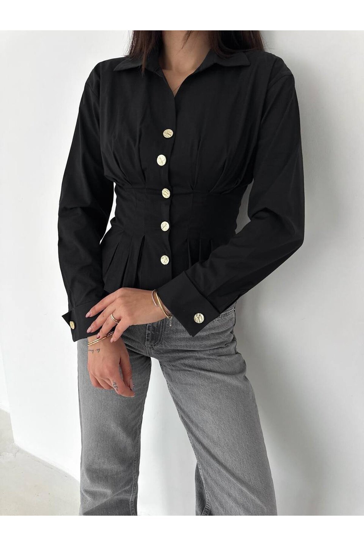Kadın Korse Detaylı Gold Düğmeli Siyah Gömlek