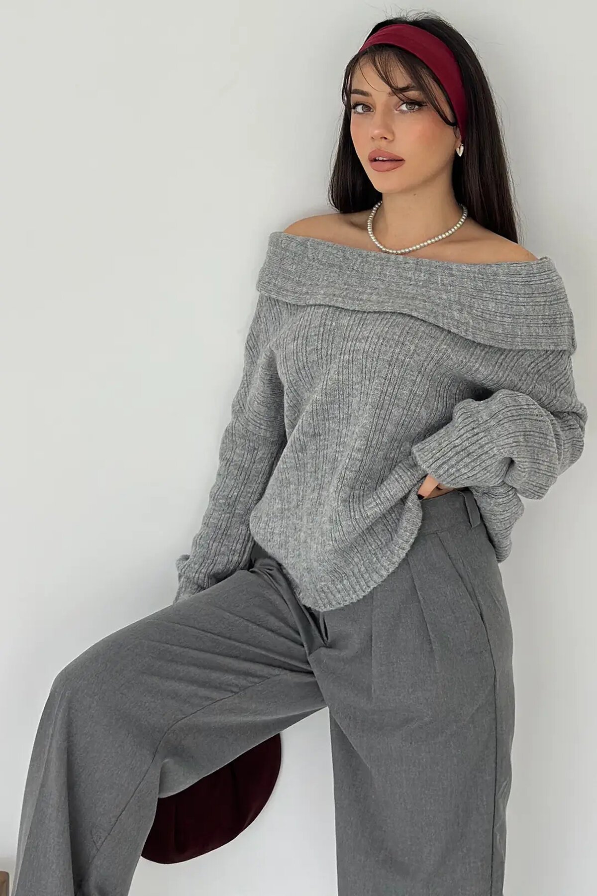 Kadın Madonna Yaka Triko Gri