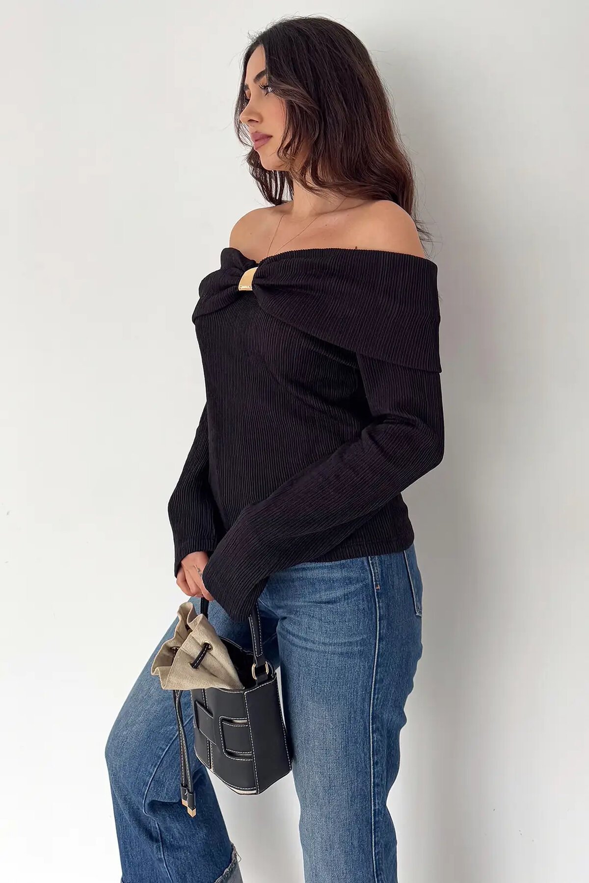 Kadın Omuz Açık Toka Detaylı Bluz