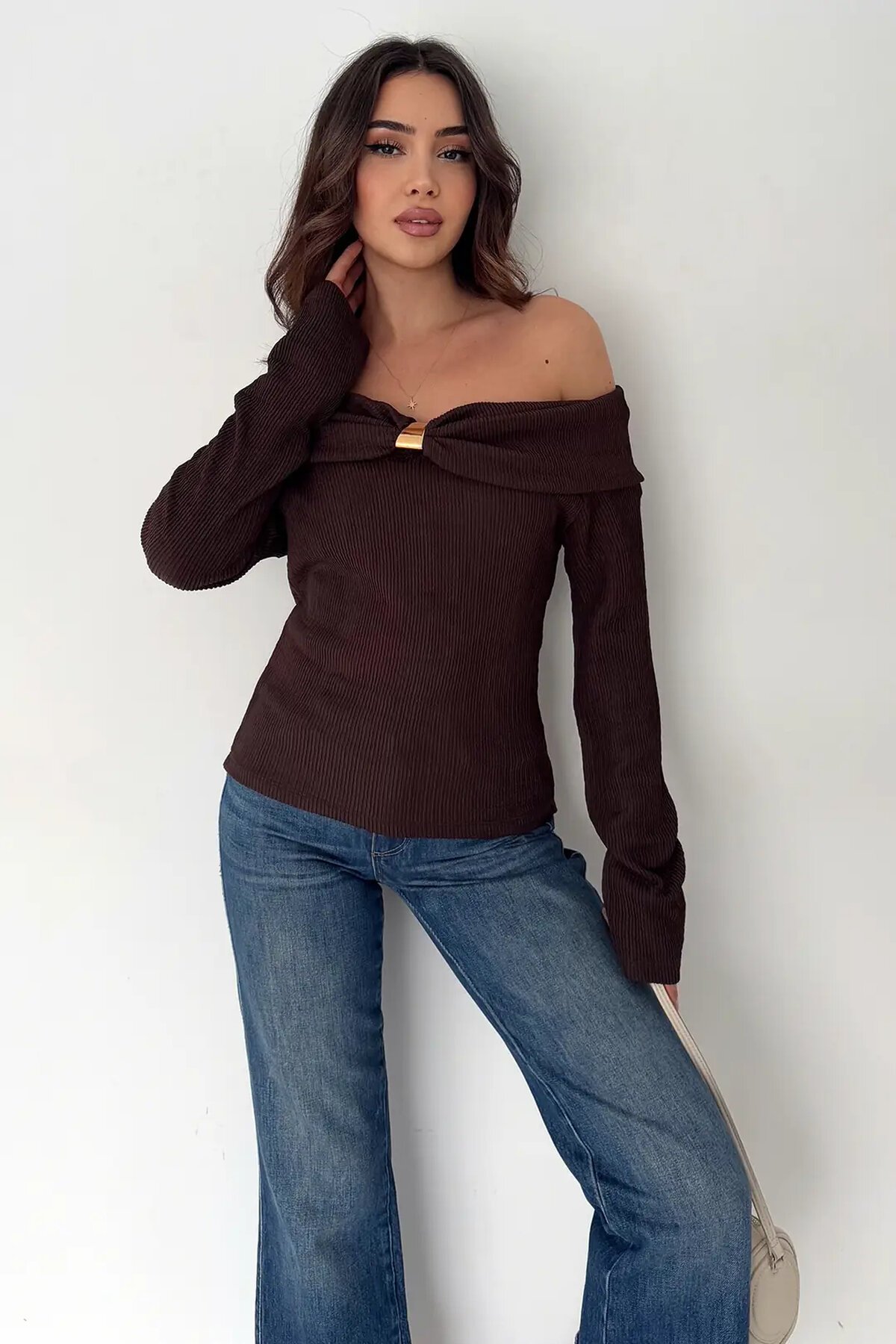 Kadın Omuz Açık Toka Detaylı Bluz