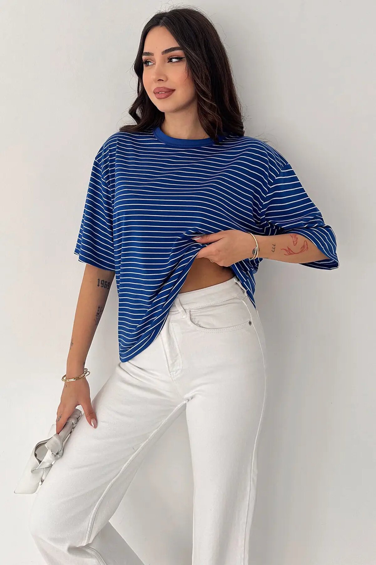 Kadın Oversize Çizgili Tişört Lacivert