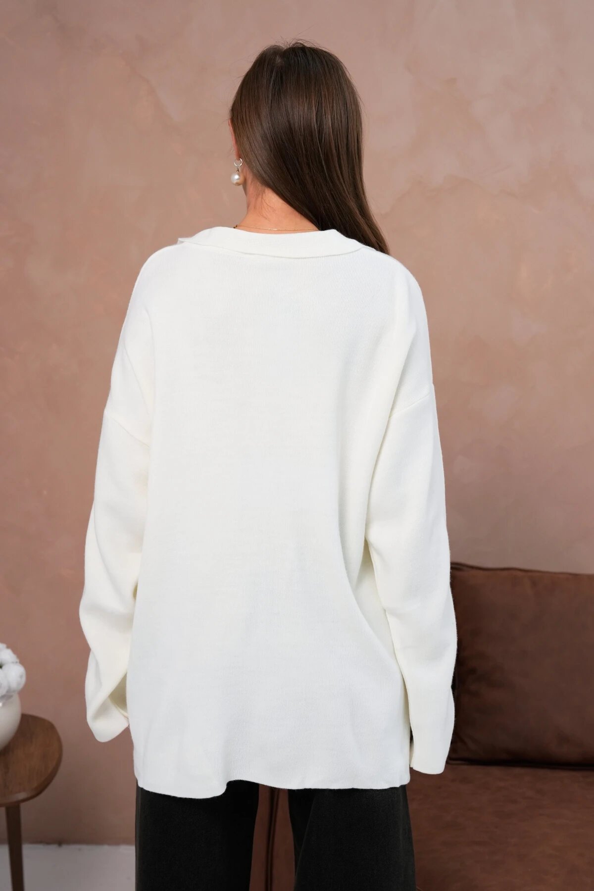 Kadın Polo Yaka Nakış Detay Yanları Yırtmaçlı Salaş Triko Kazak