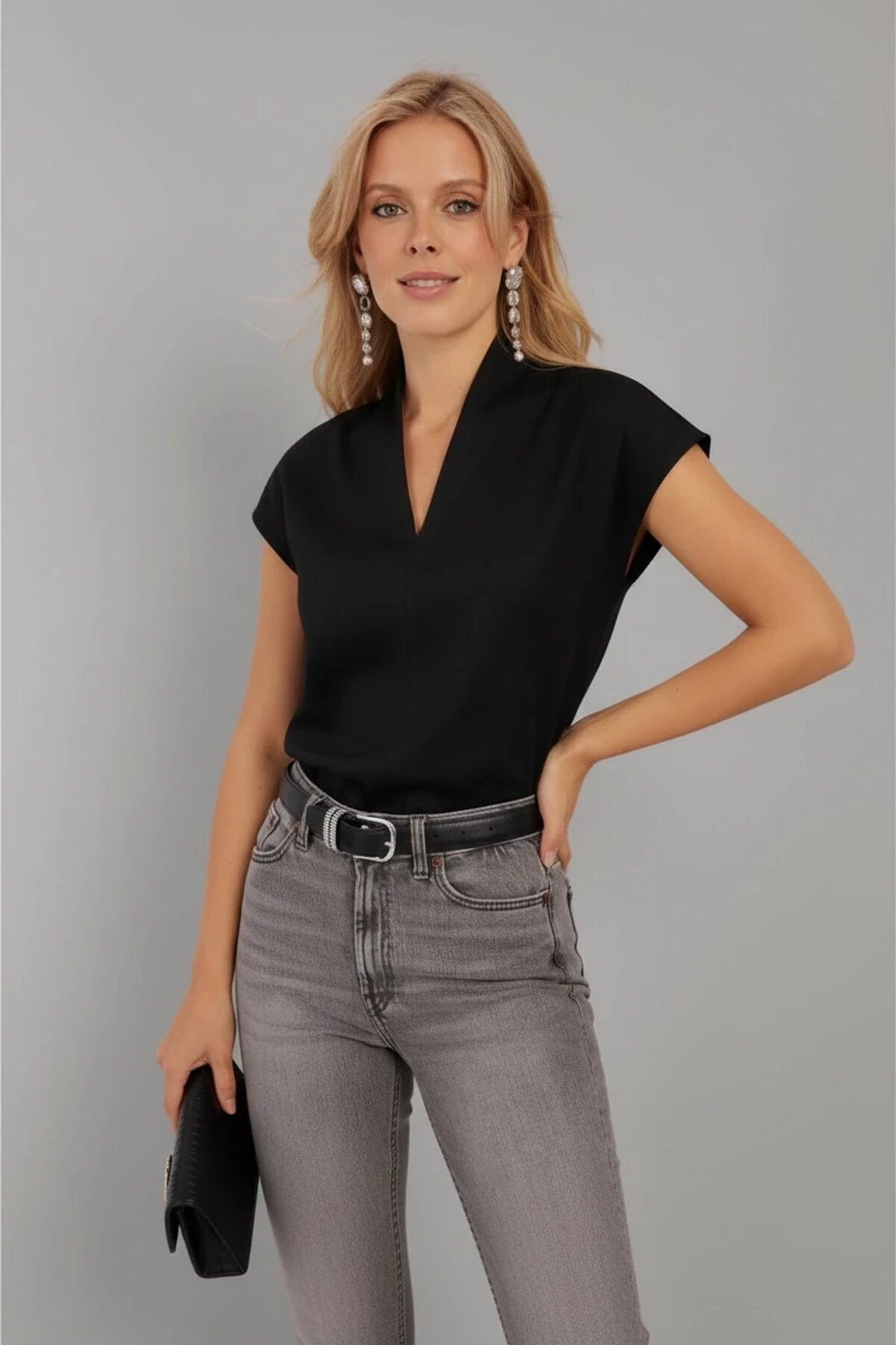 Kadın Siyah V Yaka Bluz