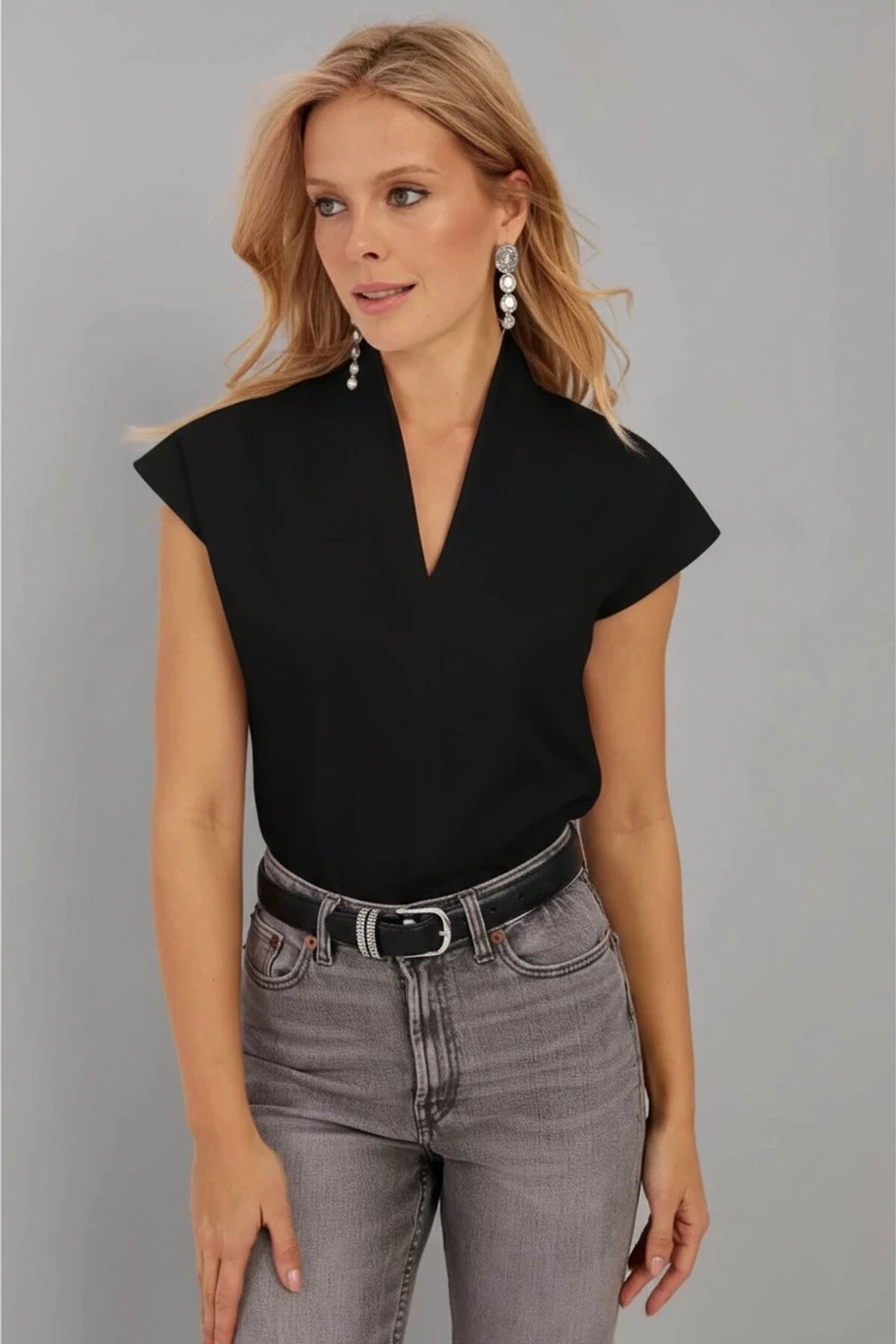 Kadın Siyah V Yaka Bluz