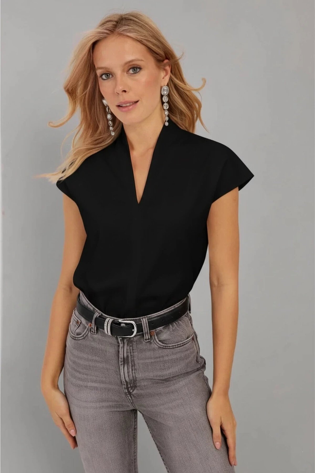 Kadın Siyah V Yaka Bluz