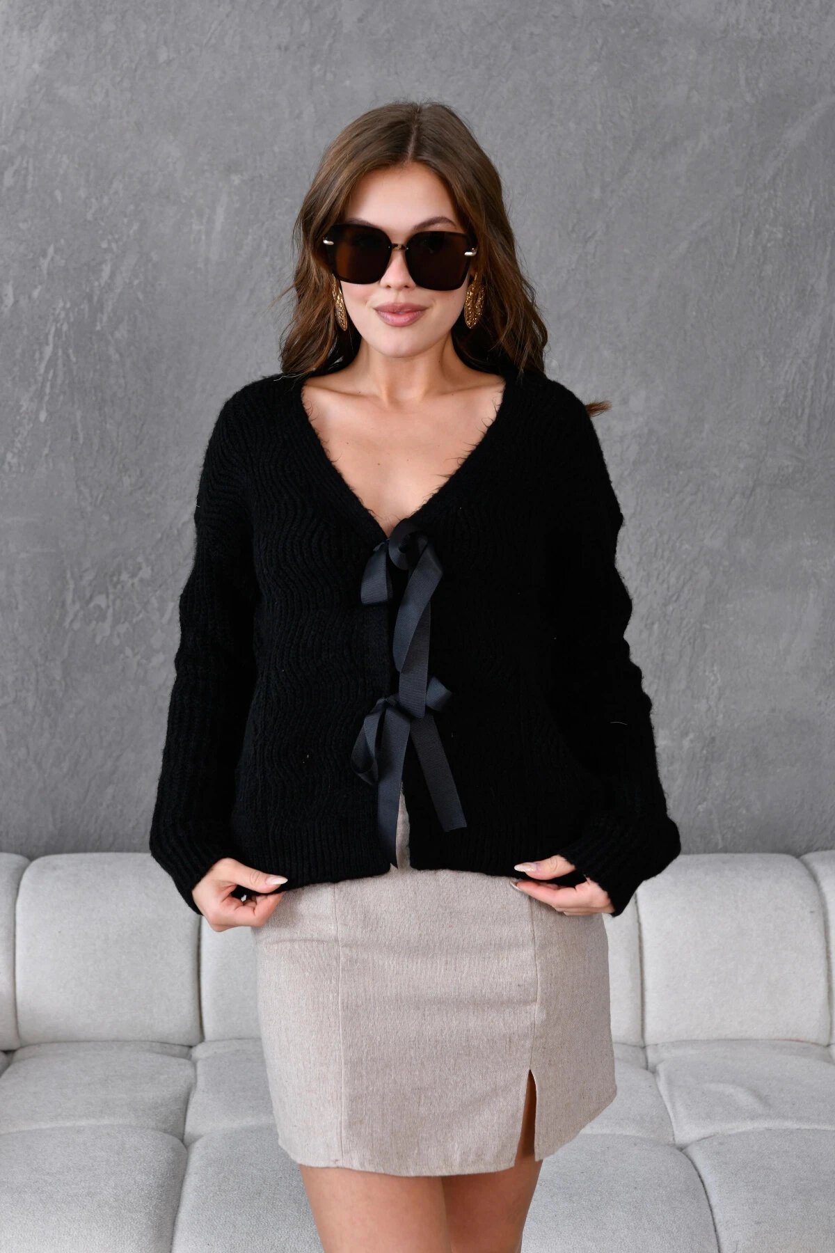 Kadın V Yaka Örgü Detay Fiyonklu Triko Ceket