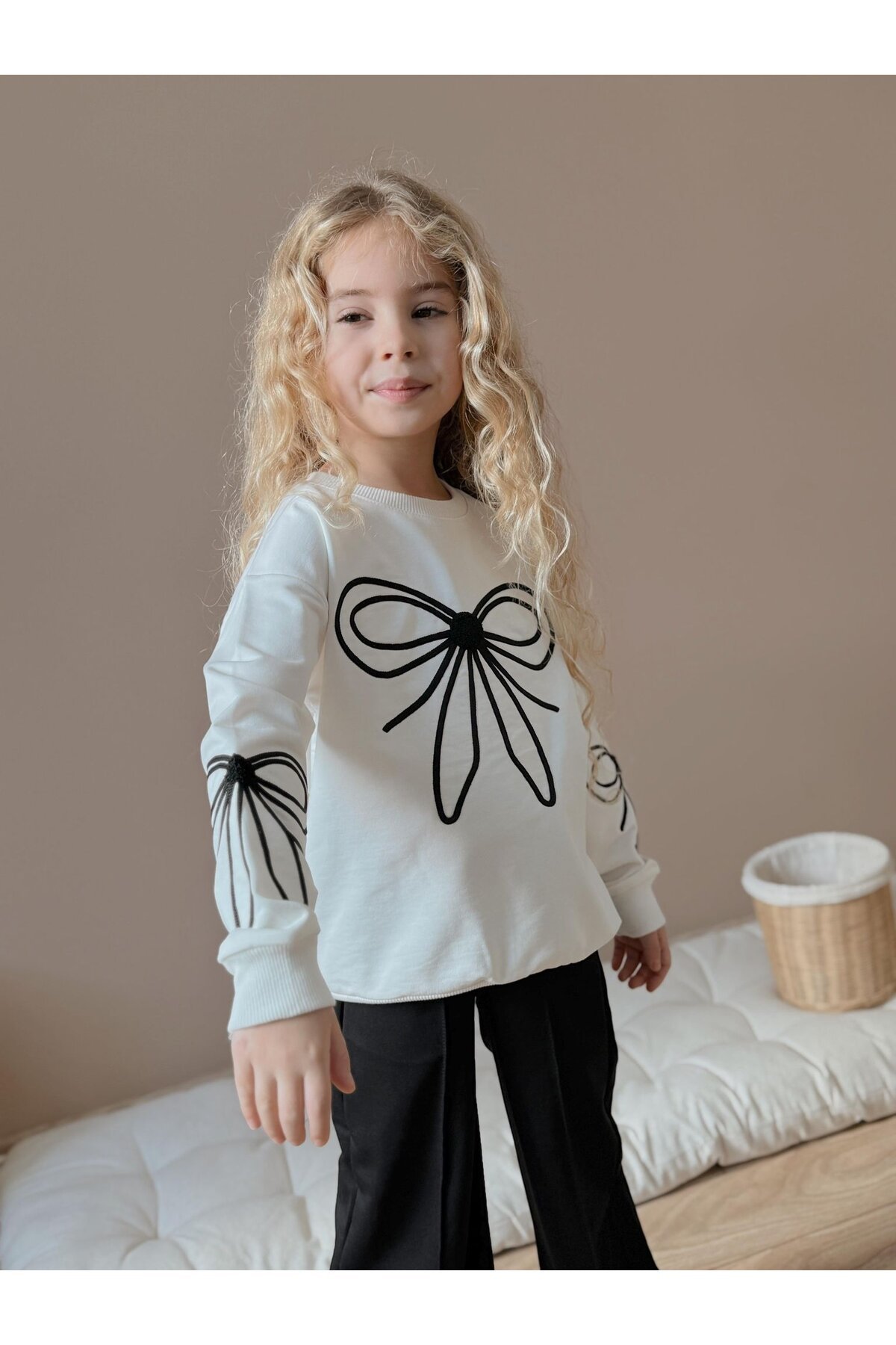 Kız Çocuk Fiyonk Detaylı Alt Üst Takım
