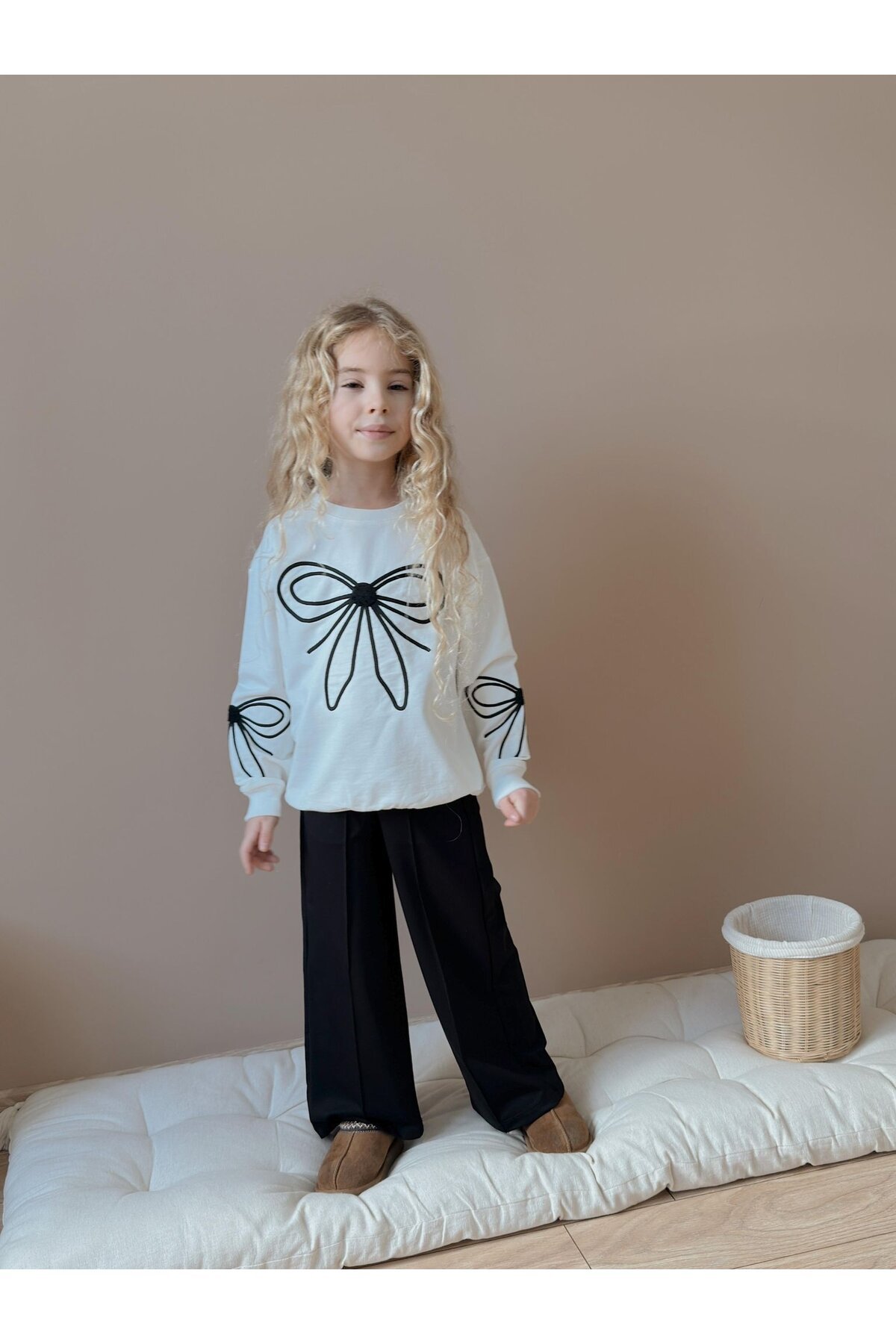 Kız Çocuk Fiyonk Detaylı Alt Üst Takım