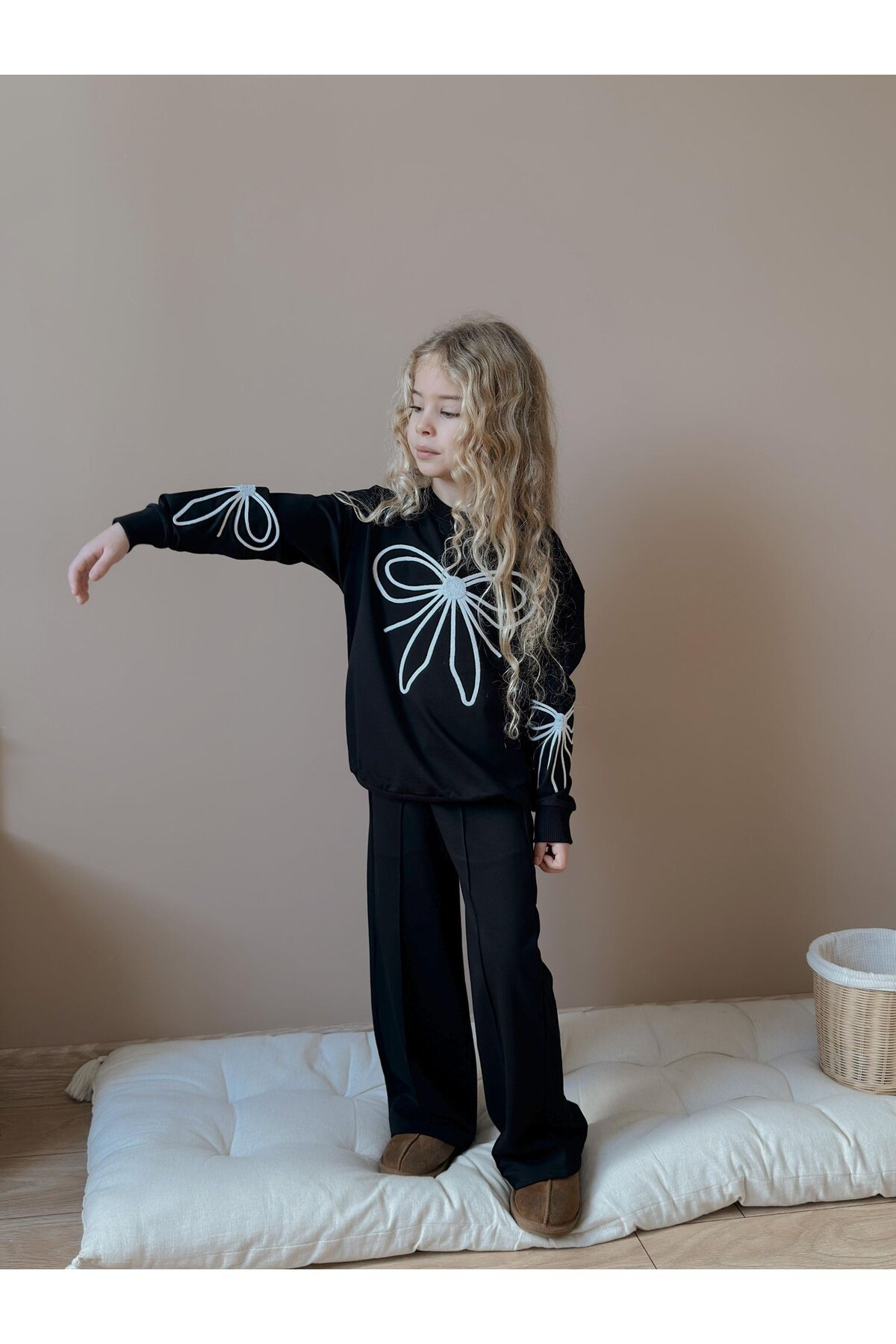 Kız Çocuk Fiyonk Detaylı Siyah Alt Üst Takım