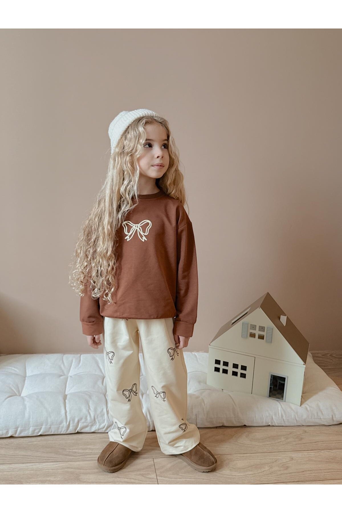 Kız Çocuk Pamuklu Fiyonk Desenli Eşofman Takımı Kahverengi
