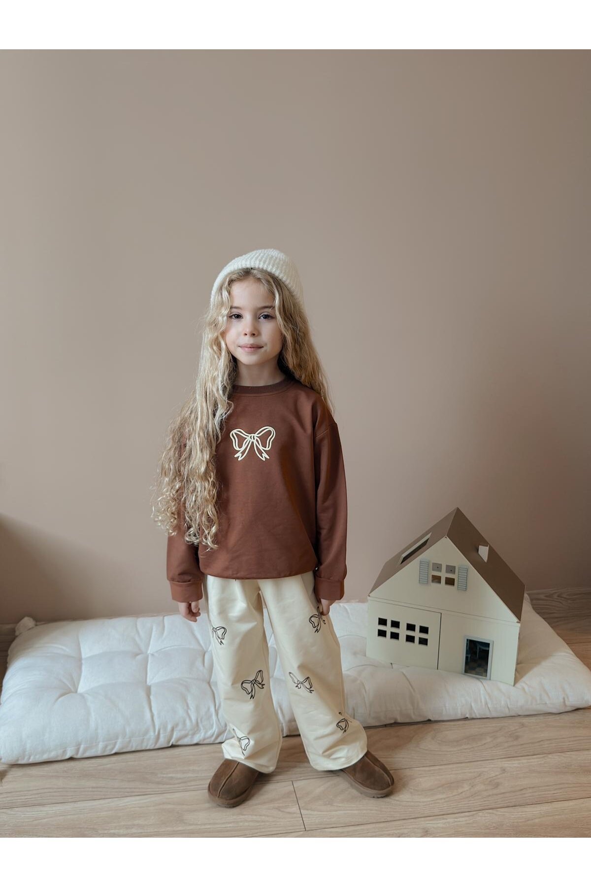 Kız Çocuk Pamuklu Fiyonk Desenli Eşofman Takımı Kahverengi