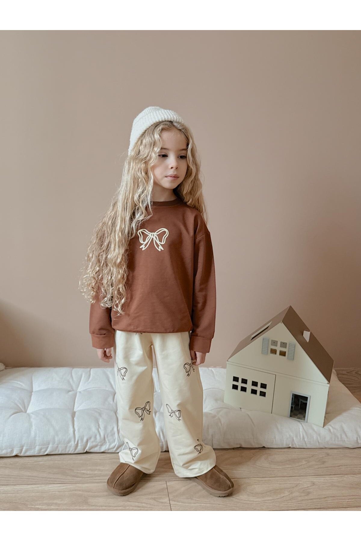 Kız Çocuk Pamuklu Fiyonk Desenli Eşofman Takımı Kahverengi