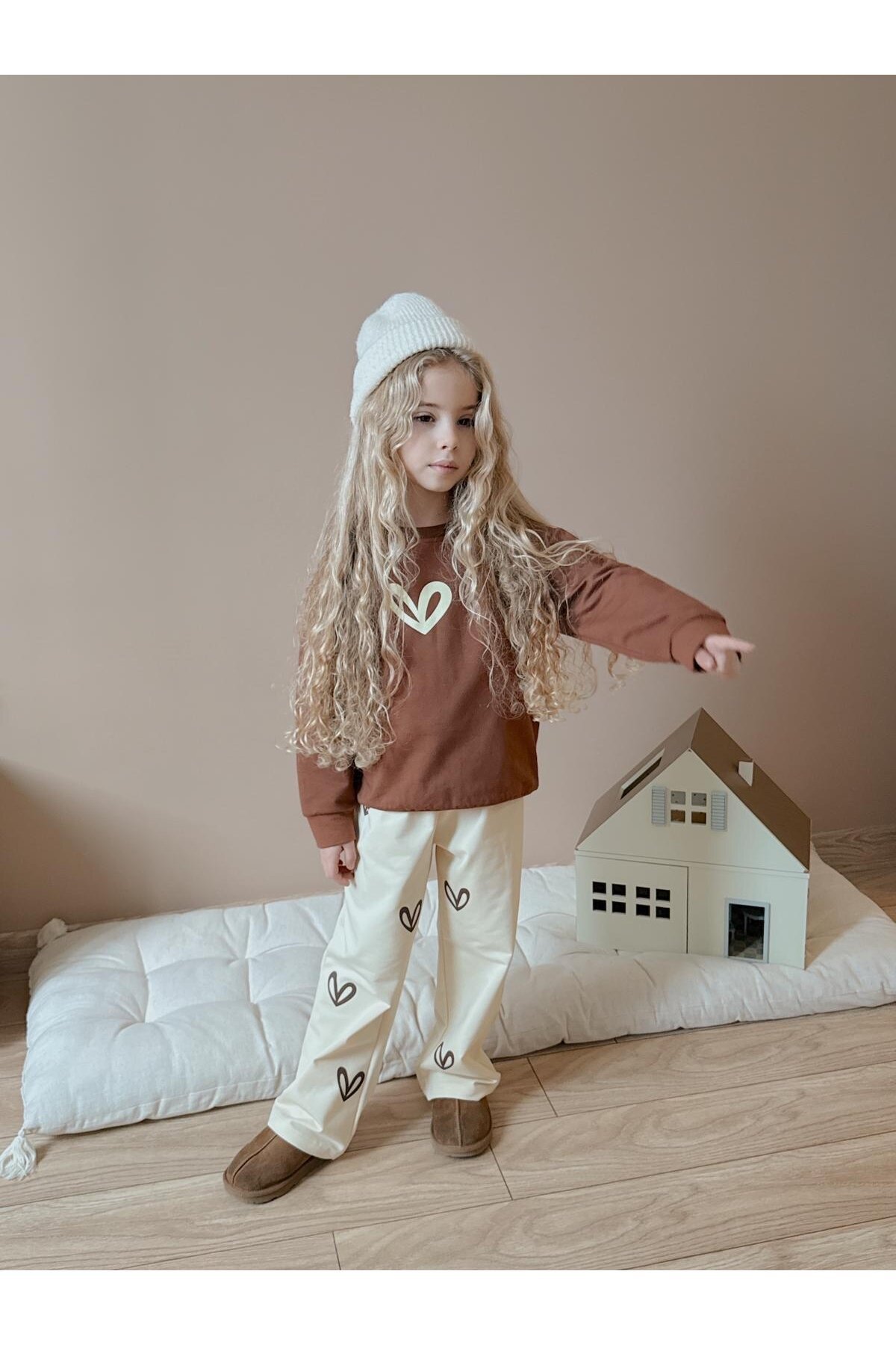 Kız Çocuk Pamuklu Love Desenli Eşofman Takımı Kahverengi