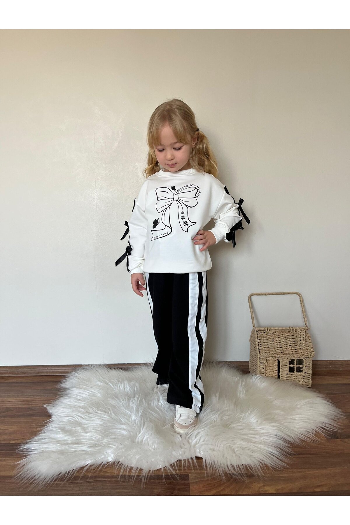 Kız Çocuk Şerit Detaylı Kurdela Baskı Eşofman Takım