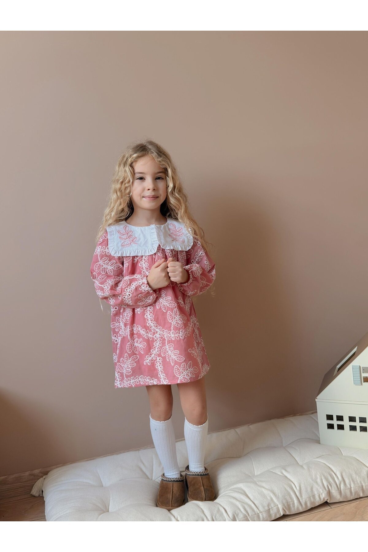 Kız Çocuk Yaka Nakışlı Astarlı Keten Elbise