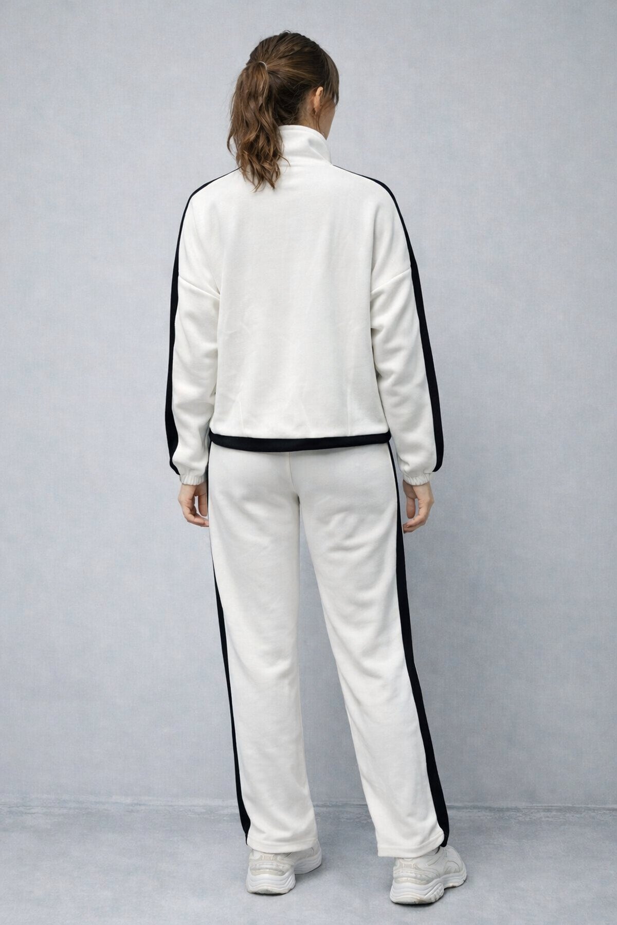 Modal Kumaş Yarım Fermuarlı Şeritli Eşofman Takımı Beyaz