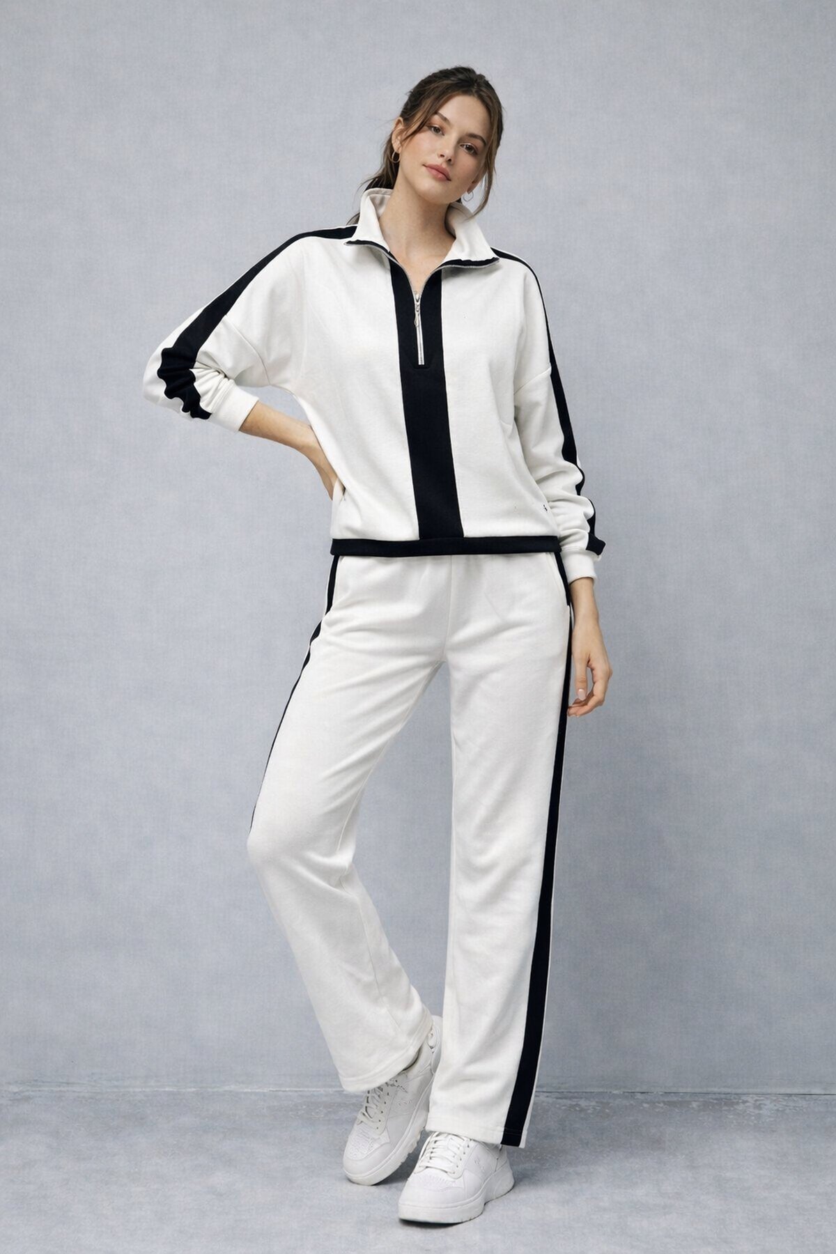 Modal Kumaş Yarım Fermuarlı Şeritli Eşofman Takımı Beyaz