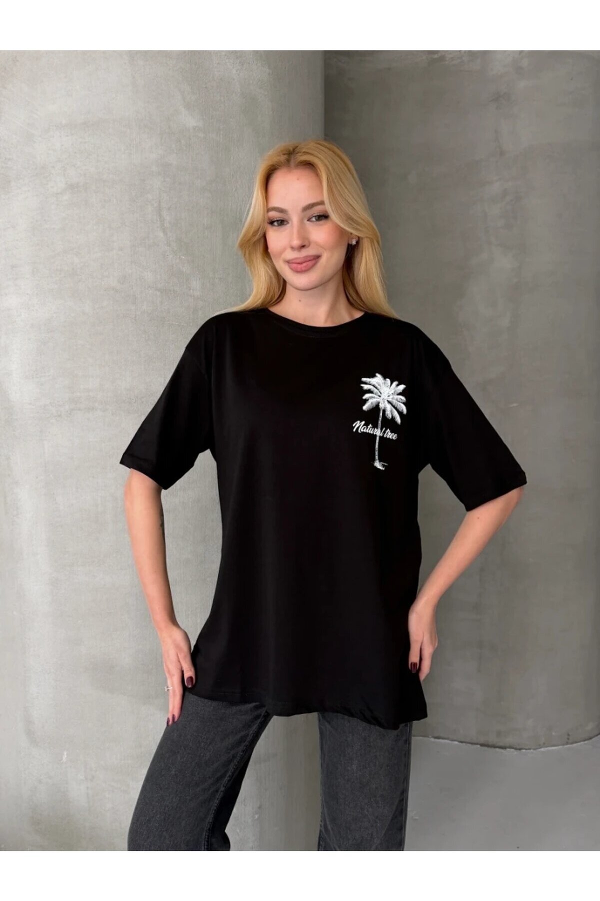 Palmiye Baskılı Sırt Baskı Detay Oversize Kadın Tişört - Siyah