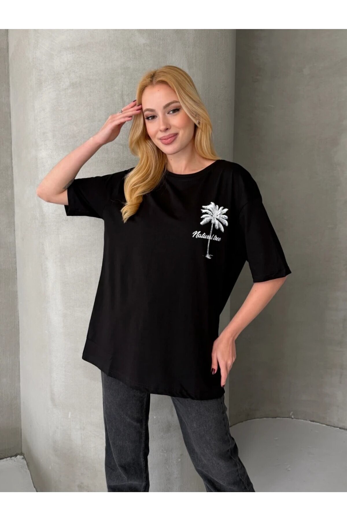 Palmiye Baskılı Sırt Baskı Detay Oversize Kadın Tişört - Siyah