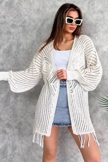 Püsküllü Kelebek Desenli Hırka