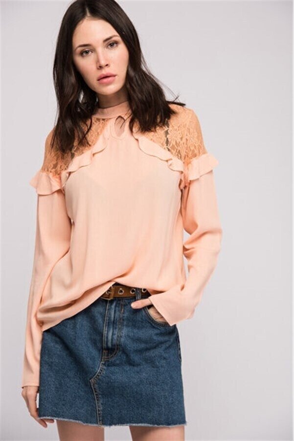 Şile Bezi Omuzları Dantelli Tül Fırfırlı Bluz PUDRA