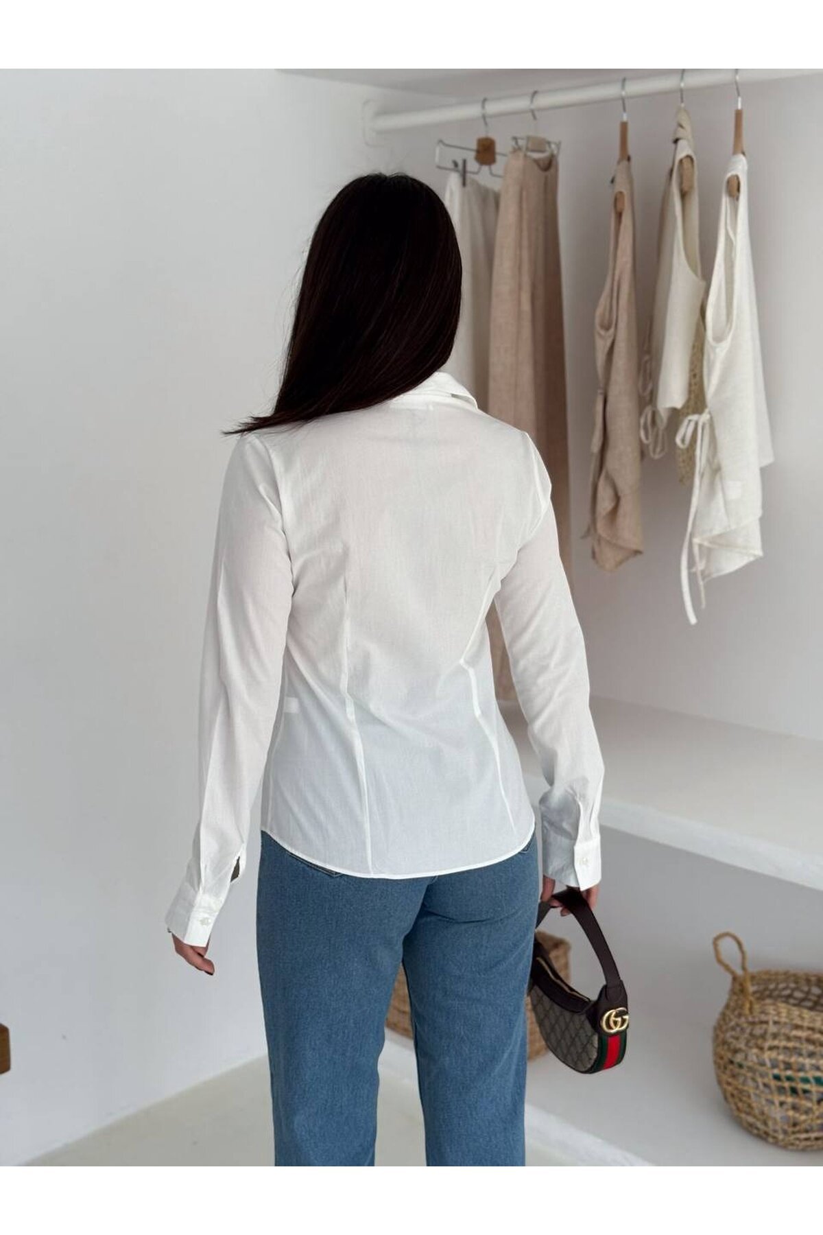 Slim Fit Düğmeli Beyaz Gömlek