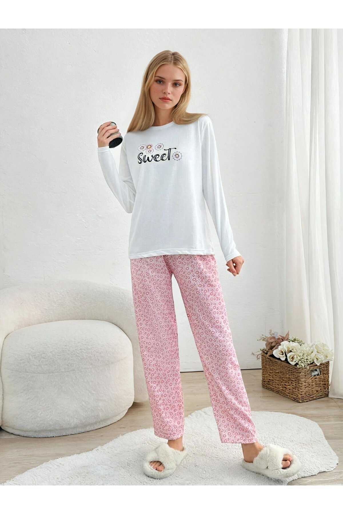 Sweet Daisy Çiçek Desenli Kadın Pijama Takımı
