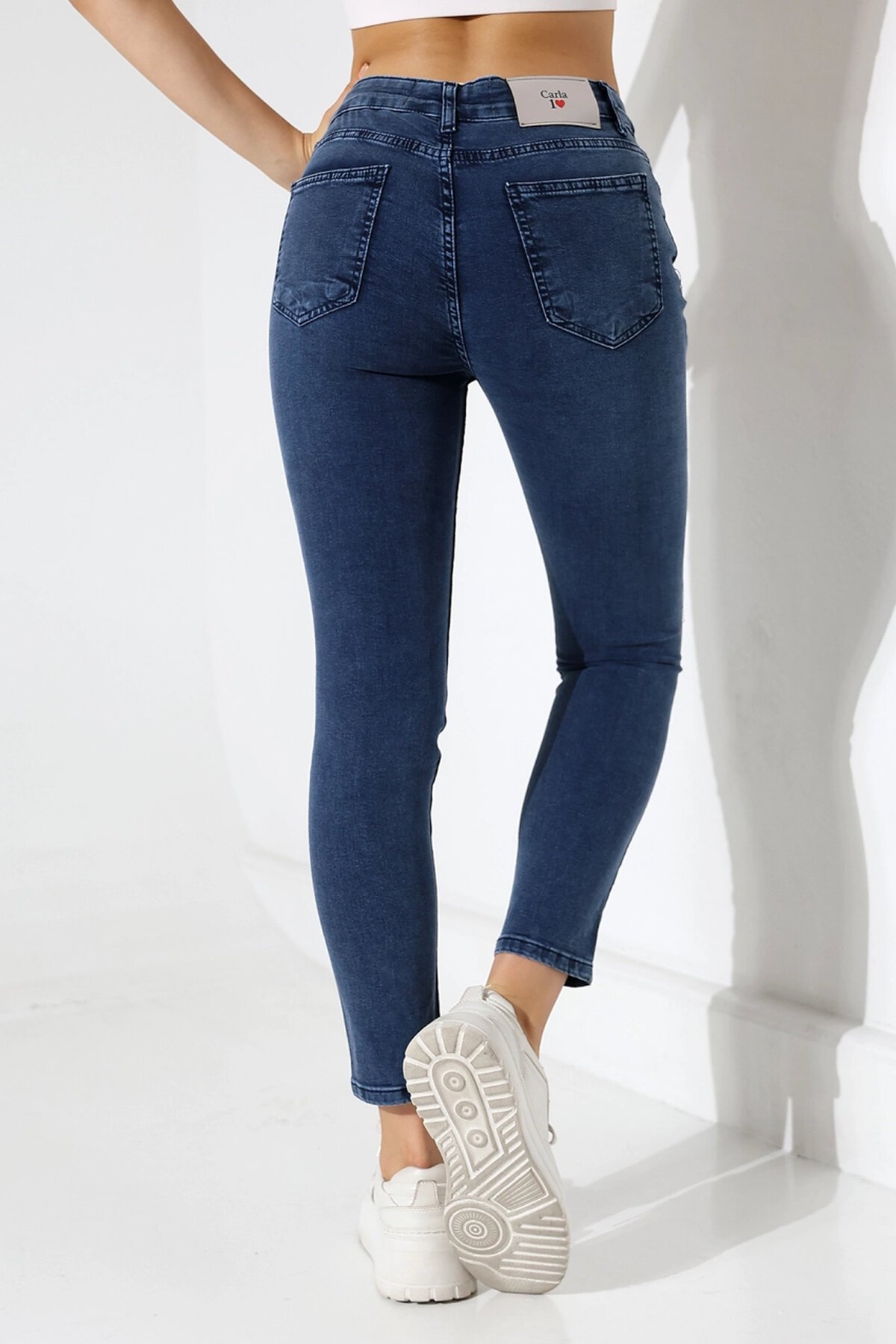 Toparlayıcı Yüksek Bel Dar Paça Jean