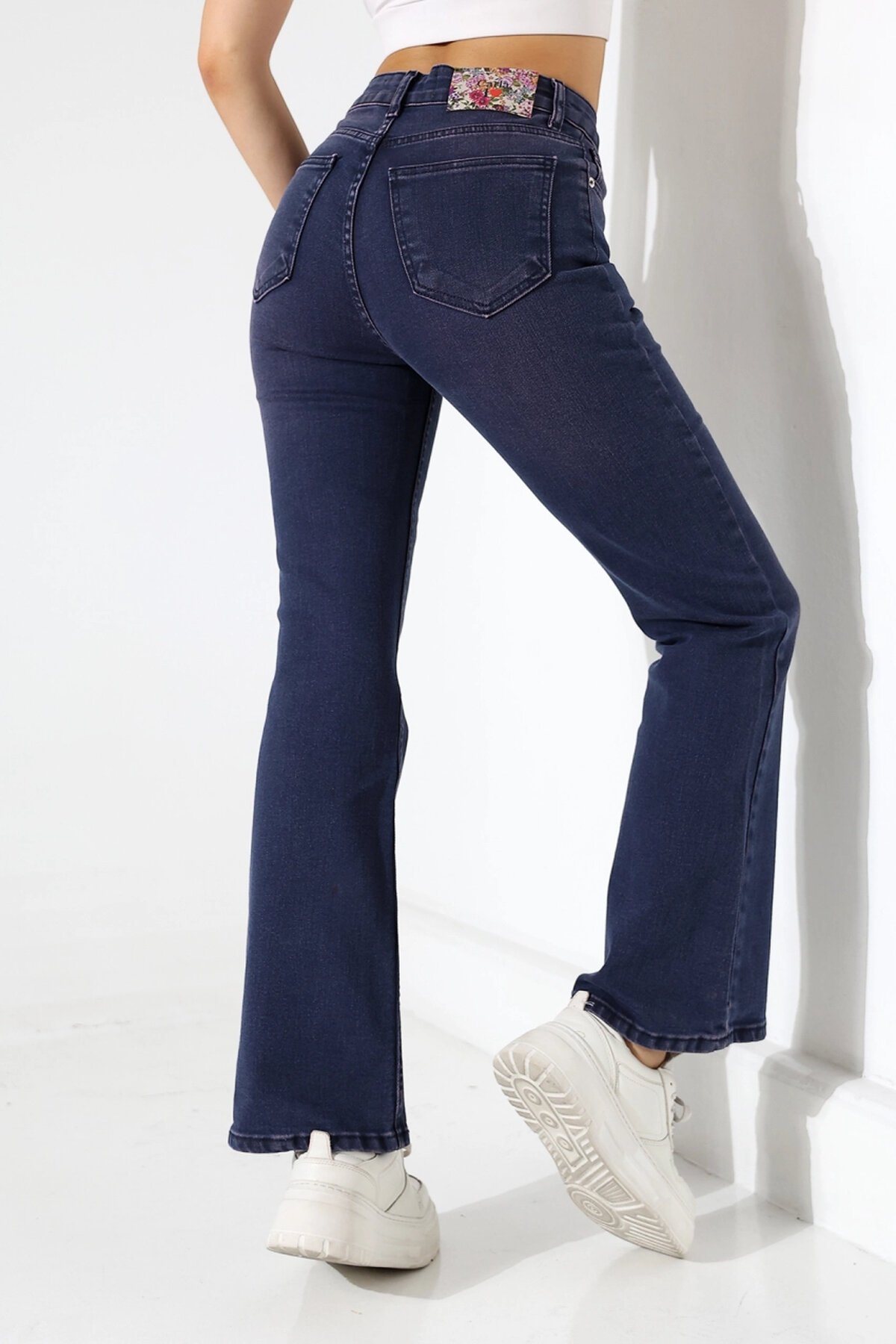 Toparlayıcı Yüksek Bel İspanyol Paça Jean