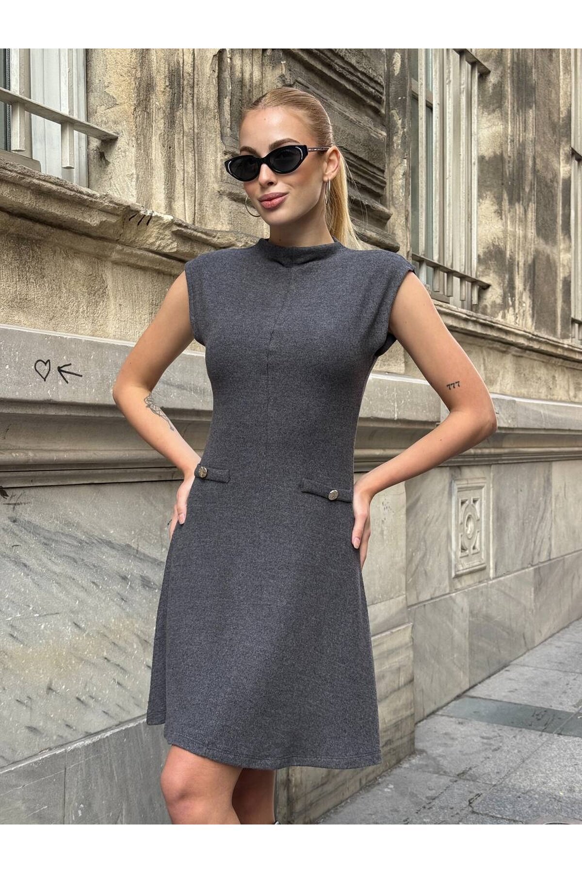 Triko Kumaş Kolsuz Elbise Gri