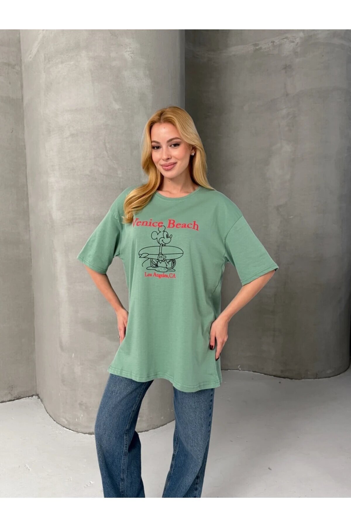 Venice Beach Baskılı Oversize Kadın Tişört – Mint Yeşil