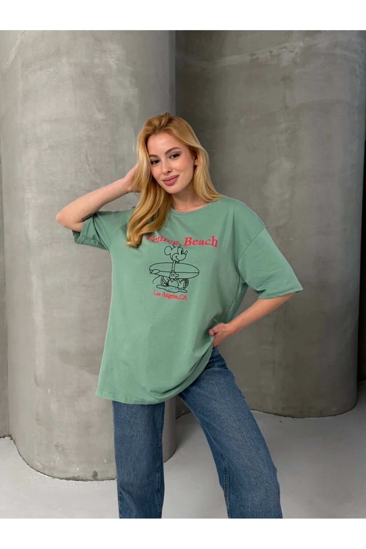 Venice Beach Baskılı Oversize Kadın Tişört – Mint Yeşil