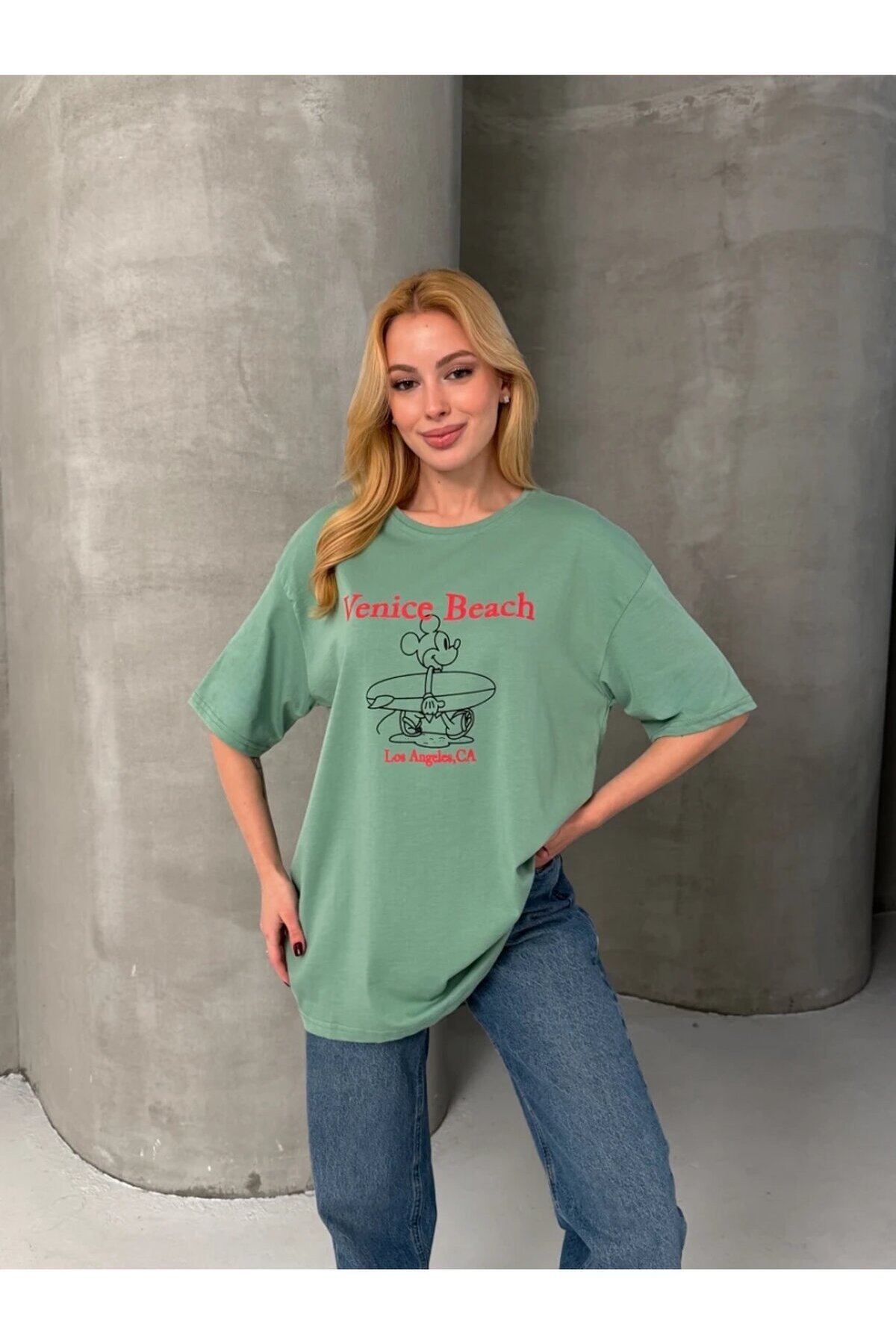 Venice Beach Baskılı Oversize Kadın Tişört – Mint Yeşil