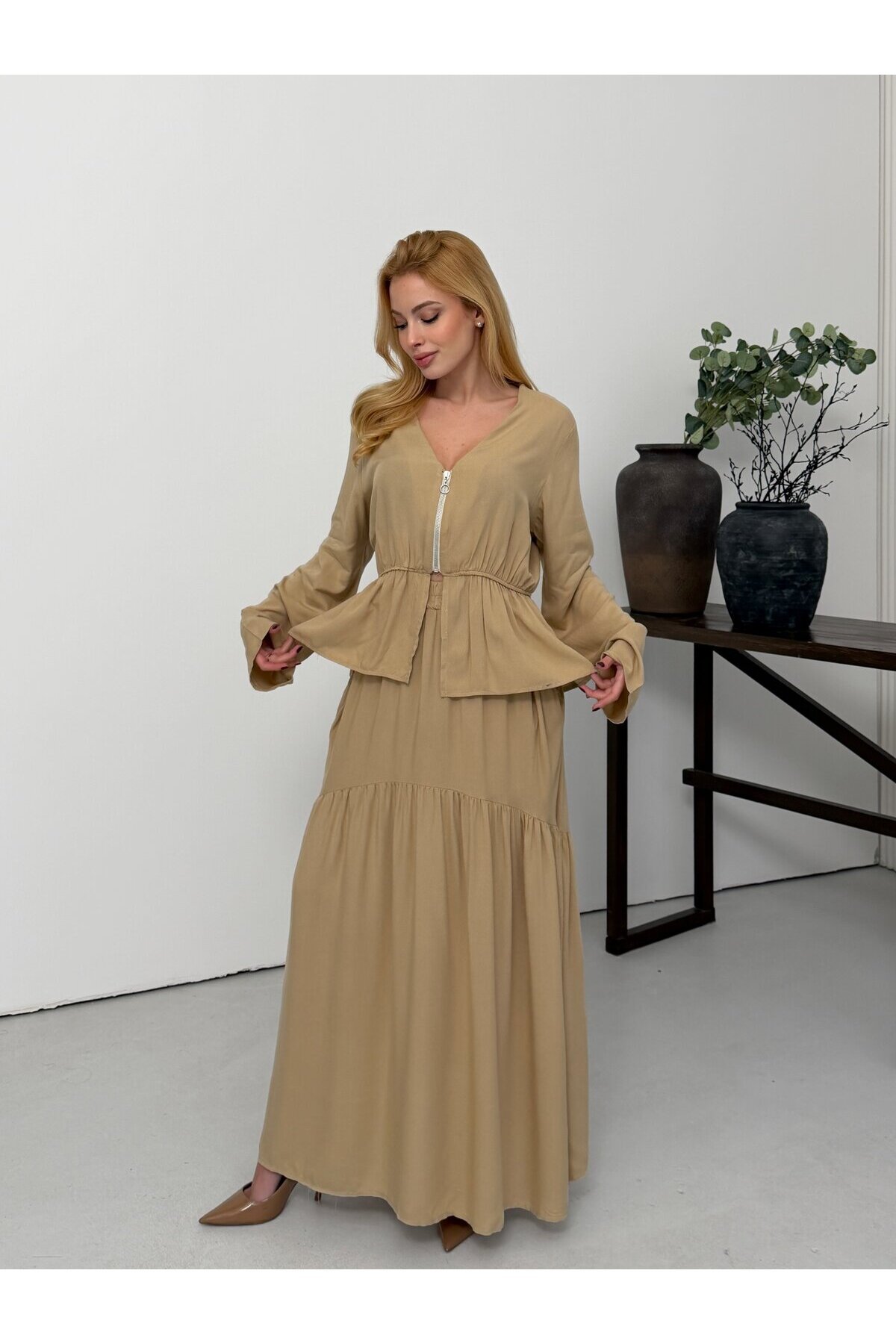 Viskon Kumaş Fermuar Detaylı Alt Üst Takım Bej