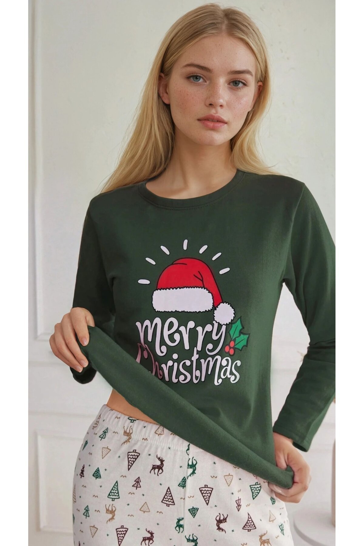 Yılbaşı Temalı Şardonlu Pijama Takımı