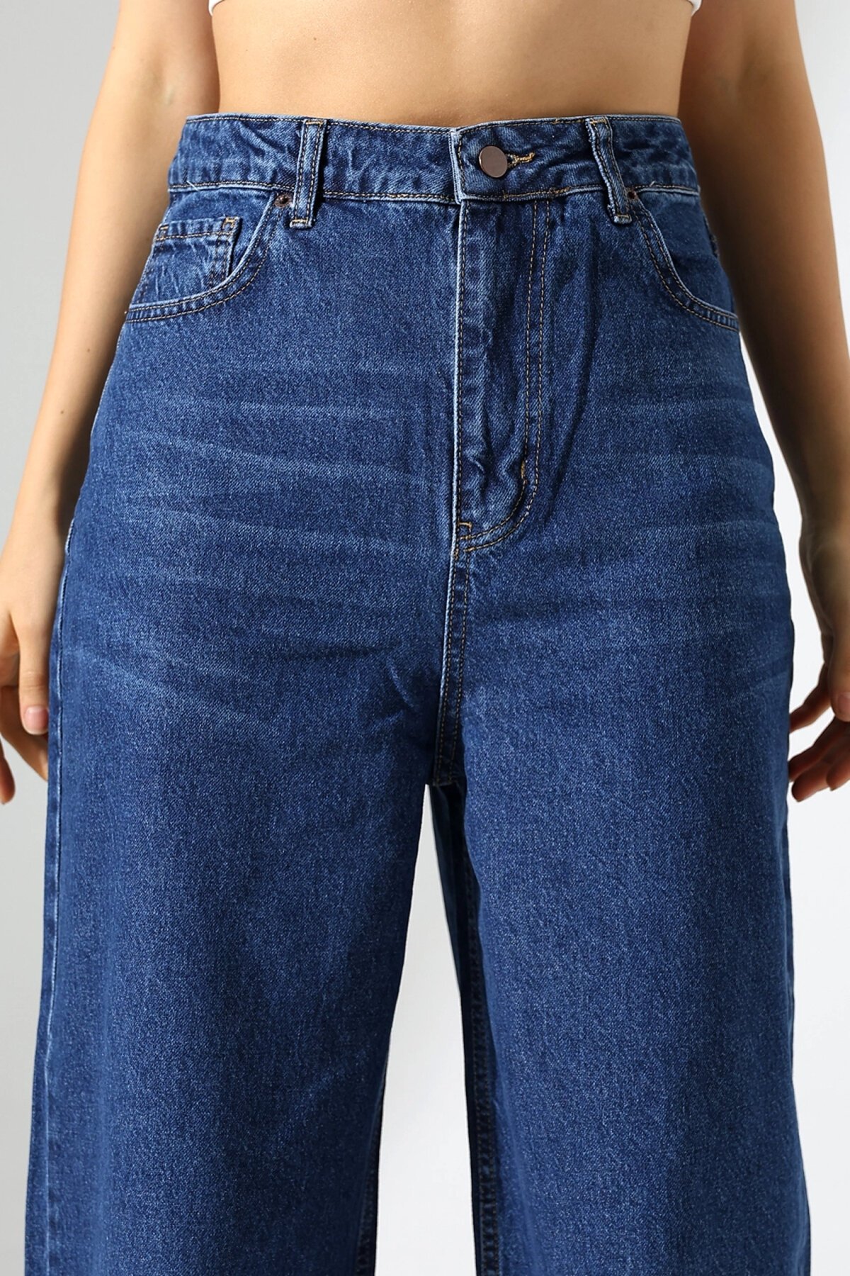 Yüksek Bel Salaş Kesim Bol Paça Jean